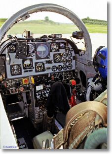 cockpitF5.jpg