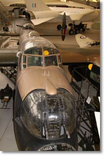 walkaround_avro_lancaster005.jpg