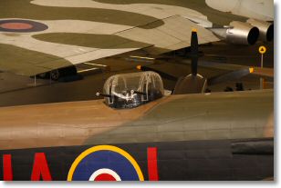 walkaround_avro_lancaster017.jpg