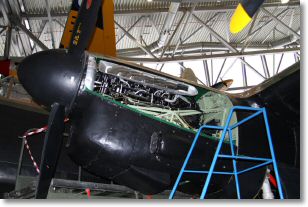 walkaround_avro_lancaster035.jpg