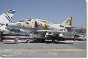 A-4F_skyhawk_walkaround_01.jpg