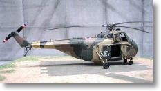 H-19 cam�l�on alg�rie (Italeri)r.jpg